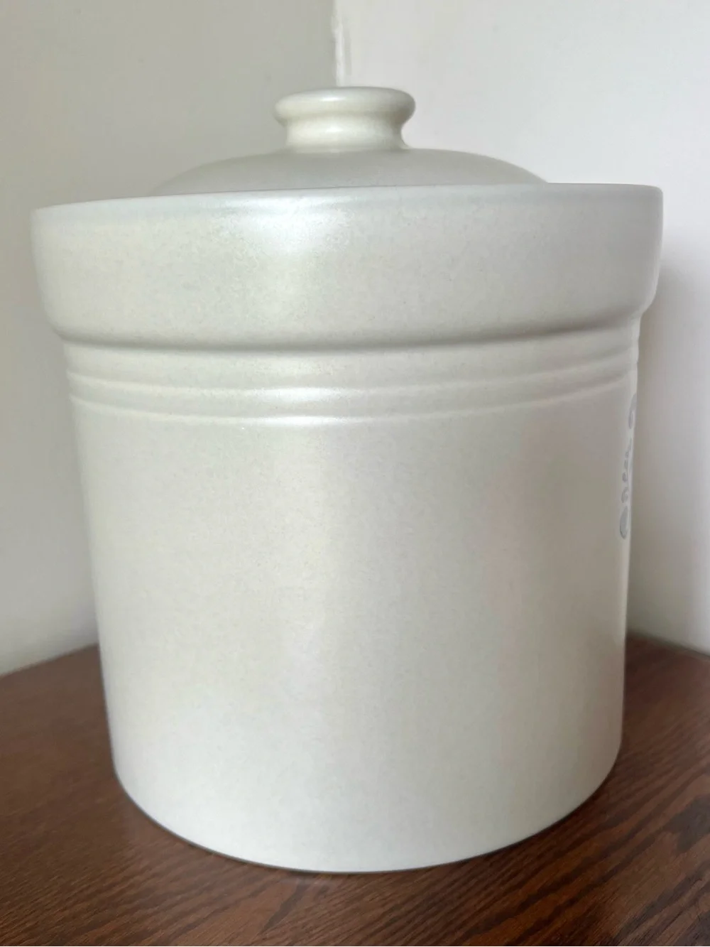 PFALTZGRAFF YORKTOWNE STONEWARE FLOUR CANISTER with LID 3.5 QUARTS